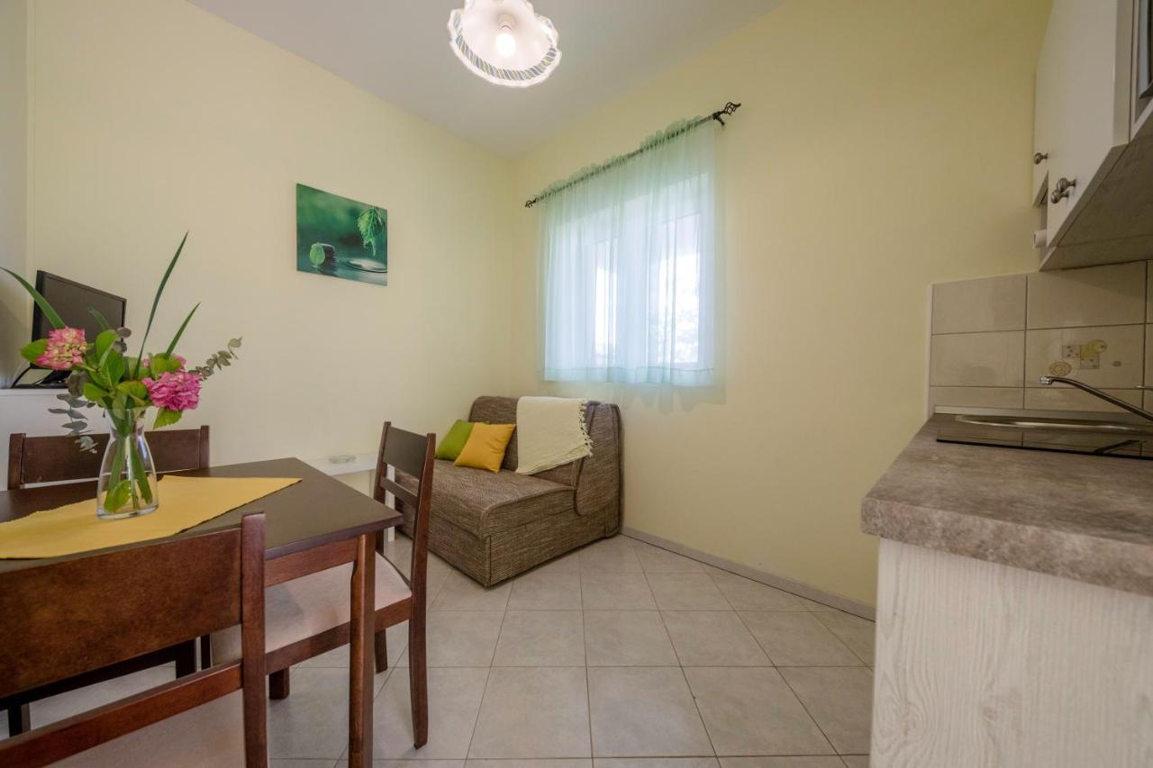 Apartments By The Sea Supetarska Draga - Donja, Rab - 11769 Exterior photo