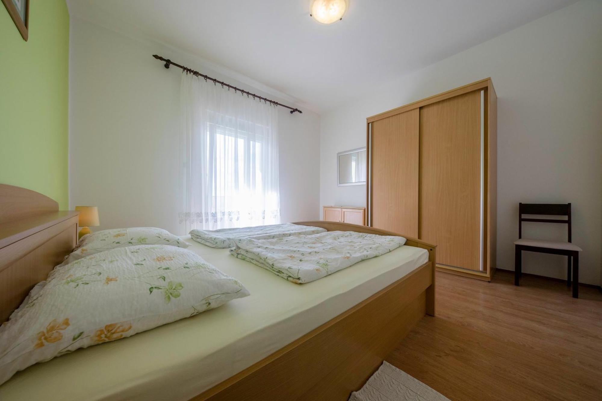 Apartments By The Sea Supetarska Draga - Donja, Rab - 11769 Room photo